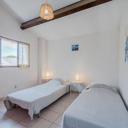 Hameau Des Tamarins-2 By Interhome *