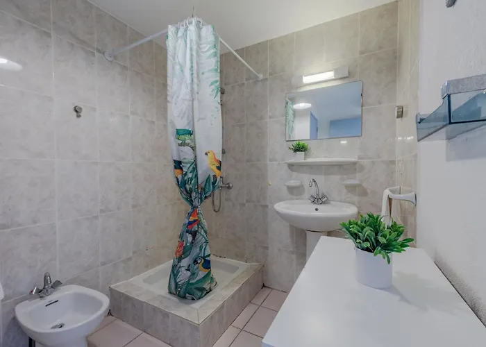 Сasa de vacaciones Hameau Des Tamarins-2 By Interhome Le Barcarès